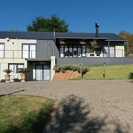 Lola'S Self Catering Accommodation Clarens Extérieur photo