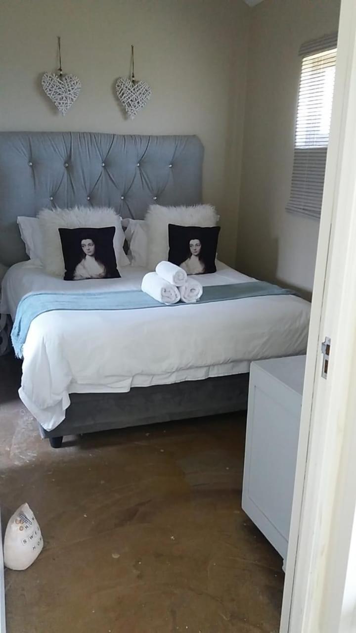 Lola'S Self Catering Accommodation Clarens Extérieur photo