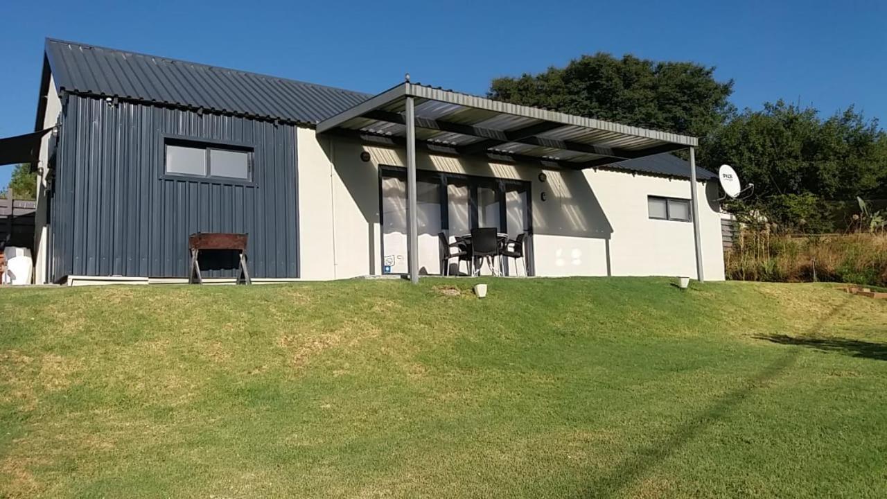 Lola'S Self Catering Accommodation Clarens Extérieur photo
